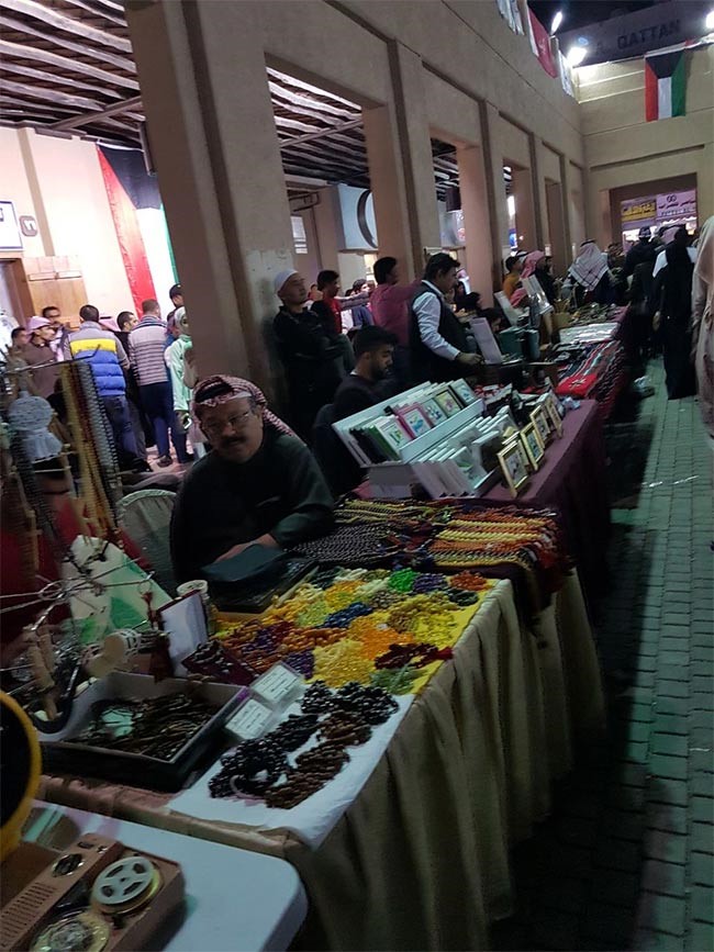 بالفيديو والصور.. كرنفالات احتفالية بالأعياد الوطنية في "المباركية"