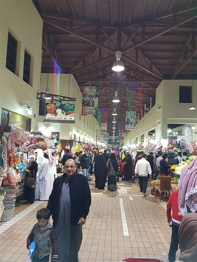 بالفيديو والصور.. كرنفالات احتفالية بالأعياد الوطنية في "المباركية"