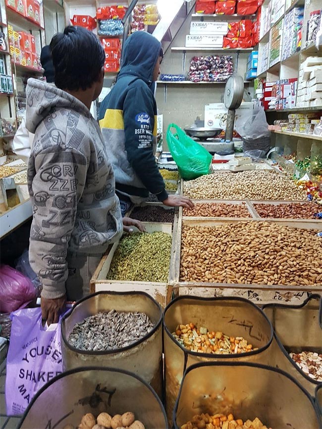 بالفيديو والصور.. كرنفالات احتفالية بالأعياد الوطنية في "المباركية"