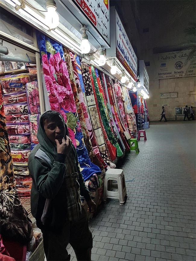بالفيديو والصور.. كرنفالات احتفالية بالأعياد الوطنية في "المباركية"