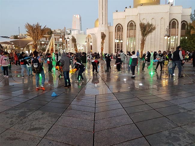 بالفيديو والصور.. كرنفالات احتفالية بالأعياد الوطنية في "المباركية"