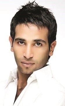 أحمد سعد: لم أتزوج سراً من ريم البارودي.. وأنغام: كلام غير حقيقي