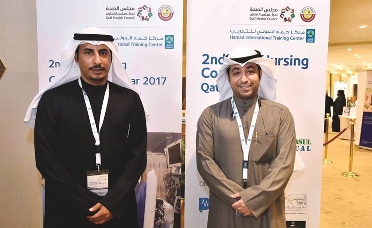 بندر العنزي وسامي المطيري على هامش مشاركتهما في المؤتمر﻿