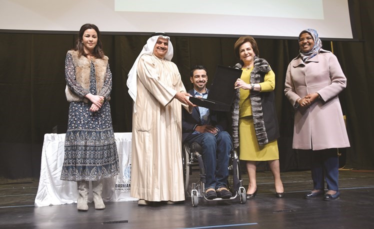 من اليسار الشيخة الزين الصباح وفيصل المطوع وفيصل الموسوي وهند النقيب وسمر ديزمن﻿