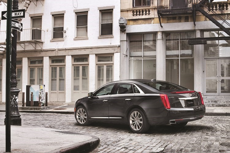 كاديلاك الغانم تطرح XTS 2017 في أسواق الكويت