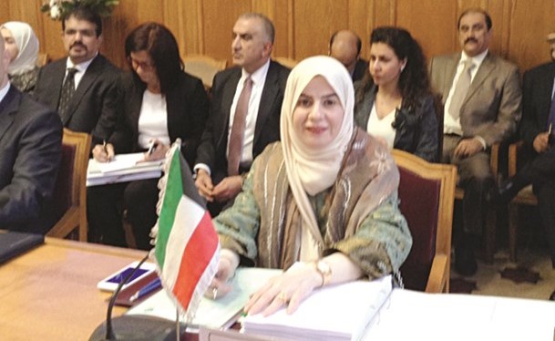 د.ماجدة القطان خلال اجتماعات المكتب التنفيذي لمجلس وزراء الصحة العرب﻿