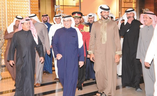 صاحب السمو الملكي الأمير سلمان بن حمد آل خليفة خلال زيارته إلى مجمع الأفنيوز﻿