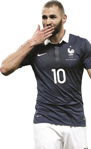 ديشامب يفتح الباب لعودة بنزيمة إلى «الديوك»
