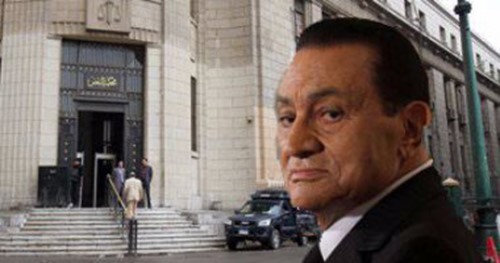 المحكمة تواجه مبارك باتهامات واردة بأمر الإحالة..والرئيس المصري الأسبق :"لم يحدث "