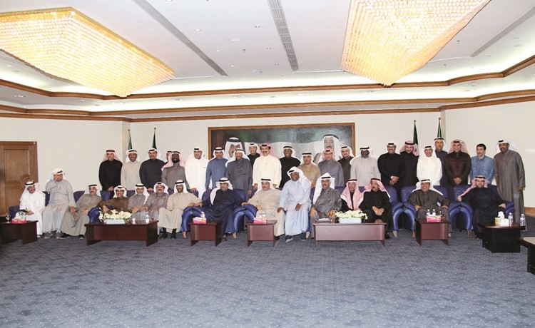المكرمون مع المسؤولين والشخصيات الرياضية المعروفة ﻿