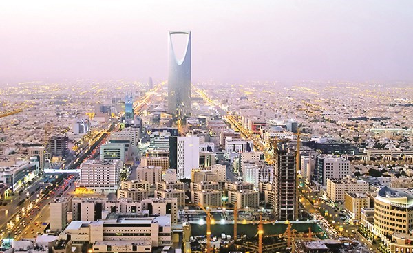 50 مليار دولار صفقات صندوق الاستثمارات العامة السعودي «بالتقنية»