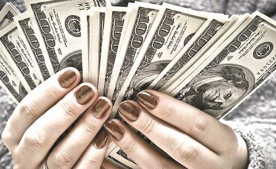 72 تريليون دولار أصولاً تديرها النساء بحلول 2020