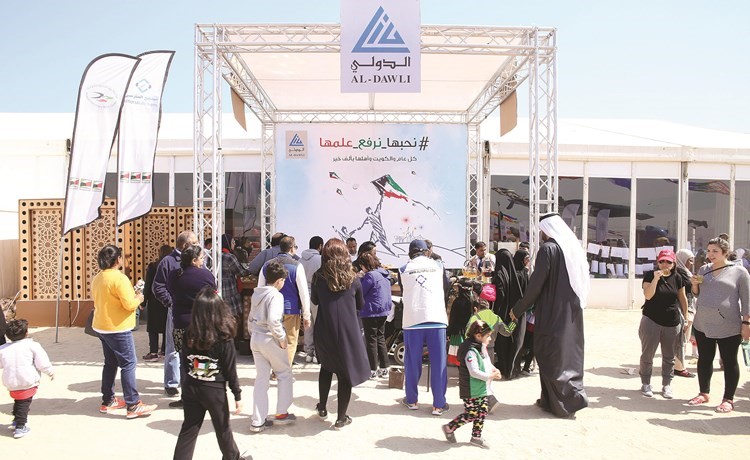 إقبال على جناح البنك في المهرجان﻿