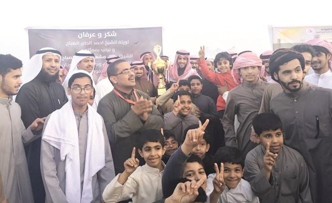 الشيخ طلال المشعل يتوج اسطبل المحارب بالكأس ﻿