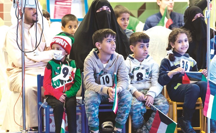 عدد من الأطفال خلال الحفل﻿