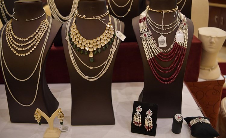 إكسسوارات وحلي﻿