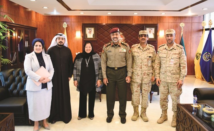 والنائب يتوسط أسرة الصالح﻿