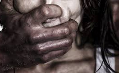 بعد 21 عاماً من حبسها واغتصابها .. أنجبت له ثلاثة من أطفاله ..إليكم ما حل به !