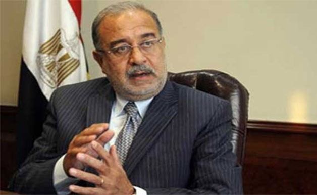 إسماعيل: نستهدف خفض العجز وتحسين الأجور بموازنة 2018