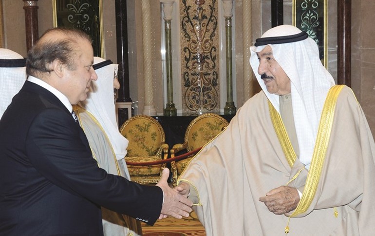 الشيخ جابر العبدالله مرحبا بضيف الكويت﻿