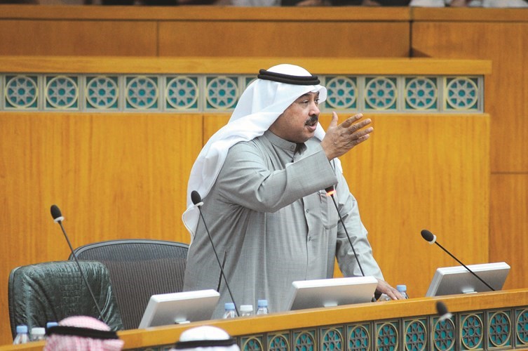 خلف دميثير﻿