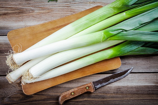 لنوم أفضل.. السر في الخرشوف والكراث والبصل