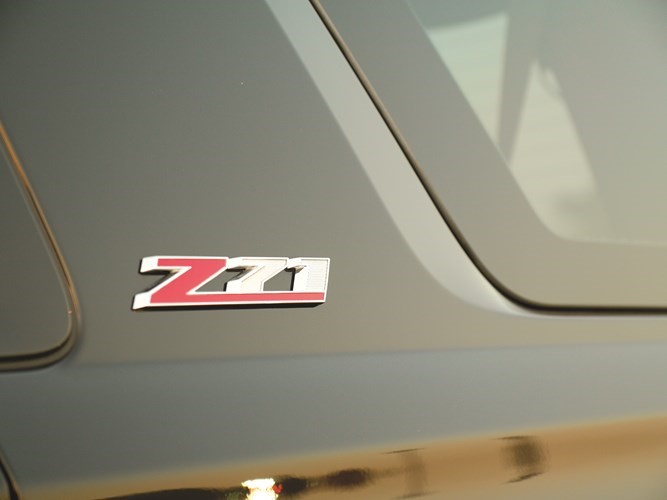 تاهو Z71 ميدنايت.. الأسود يليق بك
