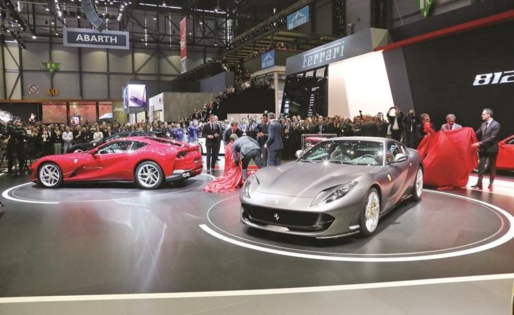 812Superfast الجديدة نجمة فيراري في معرض جنيف للسيارات