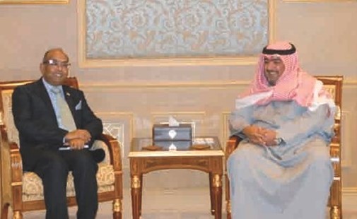 الشيخ ثامر العلي مستقبلا السفير الهندي سونيل جين ﻿