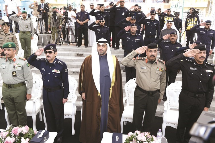 السلام الوطني بحضور العبدالله والمكراد وقيادات الجيش والحرس	محمد هاشم﻿