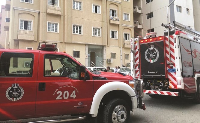 آليات الإطفاء في موقع الحريق﻿