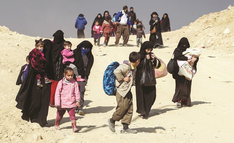 جانب من نزوح عائلات عراقية من الموصل جراء الاشتباكات بين داعش والقوات العراقية	أ.ف.پ﻿