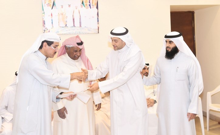 الحوطي والشيباني وخليل خلال تكريم الحكام﻿
