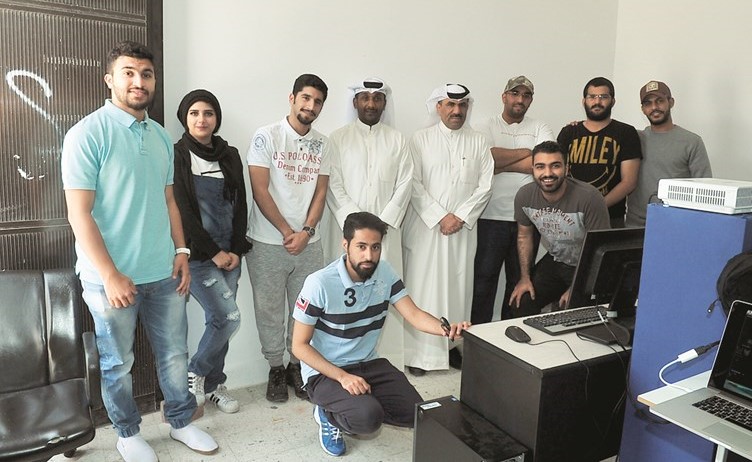 الأنباء مع د.براك الديكان وطلبة الاخراج التلفزيوني	زين علام﻿