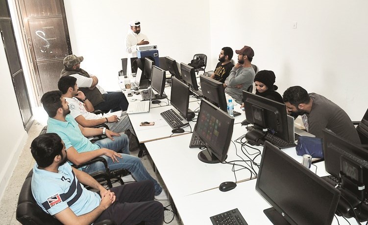 د.الديكان مع طلبته في الاخراج التلفزيوني﻿