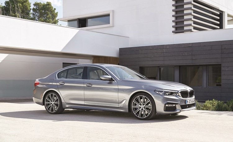 BMW الفئة الخامسة سيدان الجديدة.. رياضية أنيقة وعصرية