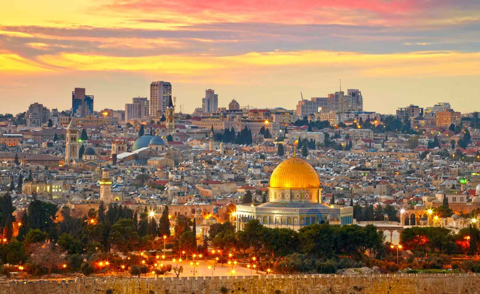 الهيئات الإسلامية في القدس تدعو لعدم الامتثال لقانون منع الأذان