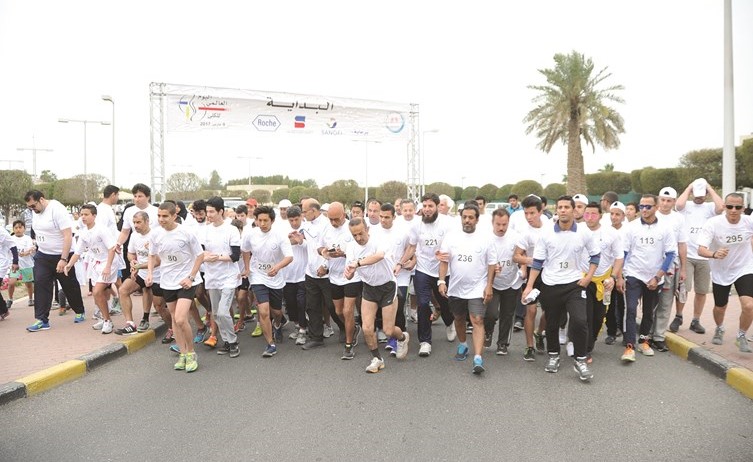 المتسابقون في بداية انطلاق الماراثون   (عادل سلامة﻿)