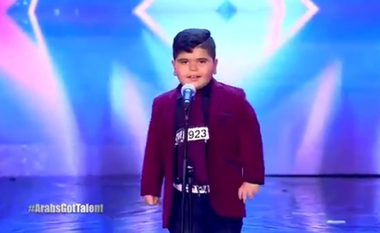 بالفيديو.. الطفل العراقي "حسوني" يثير إعجاب لجنة تحكيم " Arabs Got Talent"