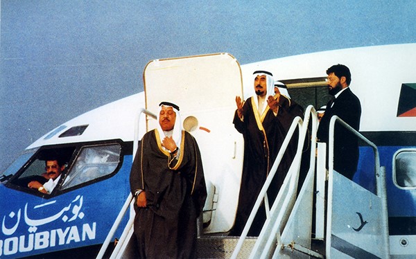  صاحب السمو الأمير الراحل الشيخ جابر الأحمد لدى وصوله إلى مطار الكويت