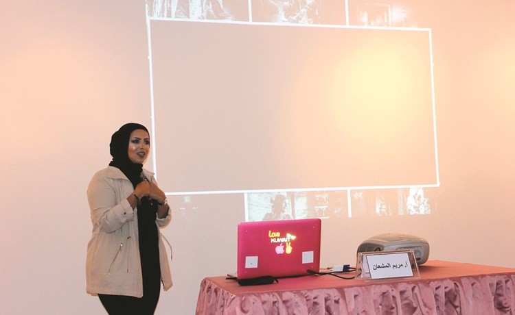 مريم المشعان متحدثة في ورشة العمل﻿