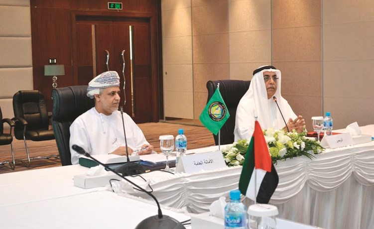 جمعيات الهلال الأحمر الخليجية تنسق جهود الإغاثة في المناطق المنكوبة
