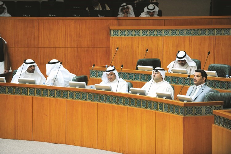 د. جمال الحربي وياسر أبل وعصام المرزوق ومحمد الجبري﻿