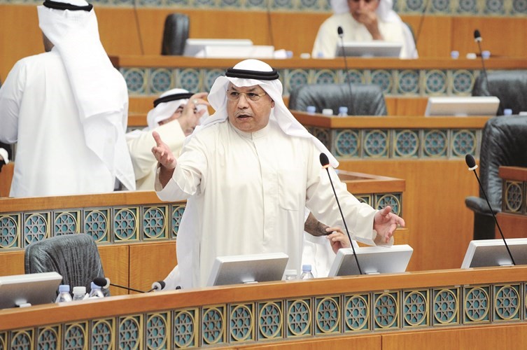 الشيخ خالد الجراح متحدثا ﻿