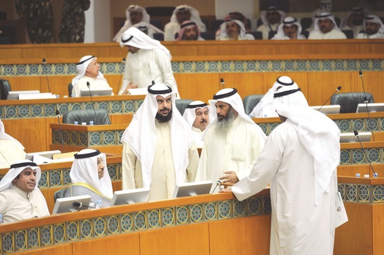 سمو الشيخ جابر المبارك ود. فالح العزب ود. جمعان الحربش ونايف المرداس ﻿