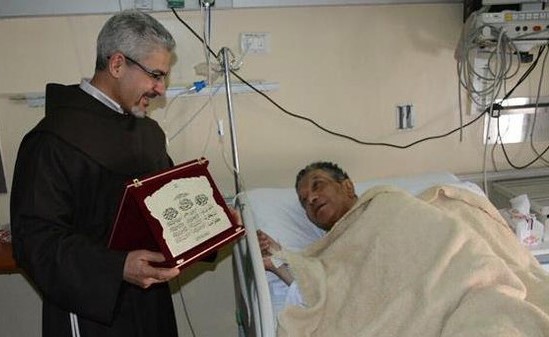 زيارة الأب بطرس دانيال لمحمد شرف