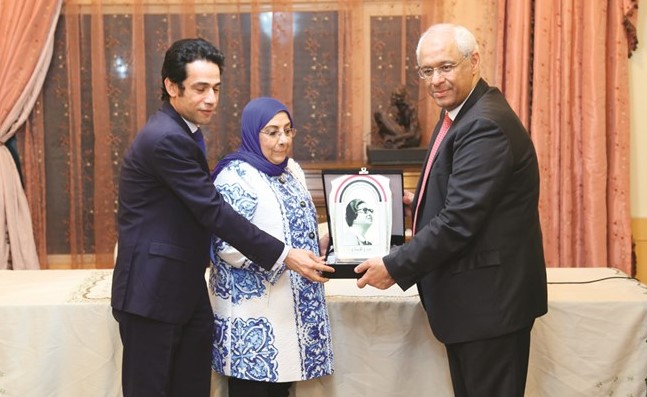 السفير ياسر عاطف مكرما د.سعاد عبدالوهاب﻿