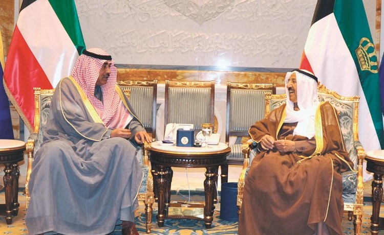 سمو الأمير لدى استقباله الشيخ صباح الخالد ﻿