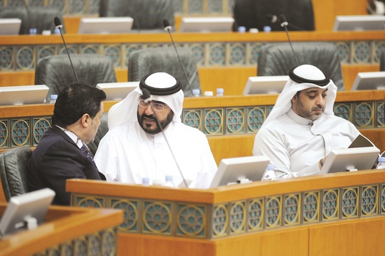 الشيخ محمد العبدالله وسعدون حماد ود.جمال الحربي﻿