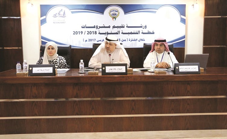 د.خالد مهدي خلال اللقاء ﻿